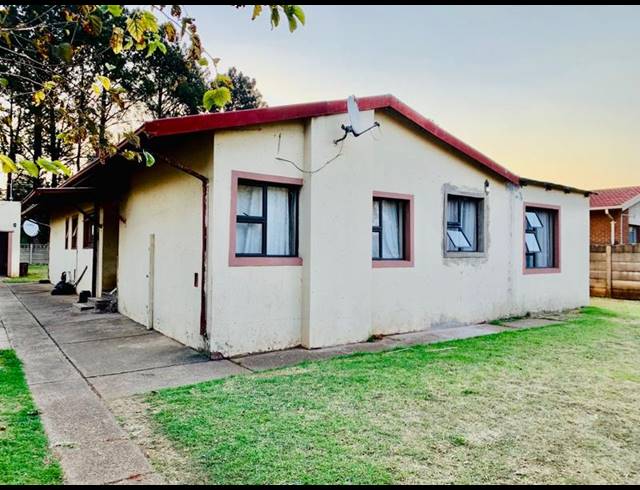 4 BEDROOM HOUSE FOR SALE IN VANDERBIJLPARK CE 1